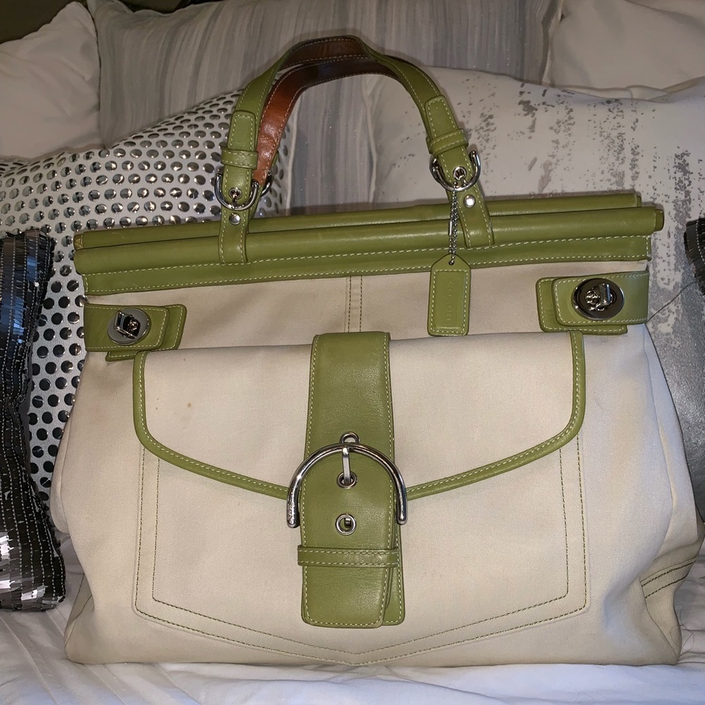 COACH HAMPTON KHAKI CANVAS GREEN LEATHER TRIM